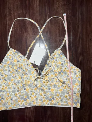 NWT Bardot Revolve Floral Cami Crop Top Size Small thumbnail 6