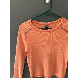 Wild Fable‎ Womens Orange Ribbed Long Sleeve Crop Top Contrast Stitch Size L thumbnail 3