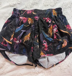 Lululemon Hotty Hot Shorts thumbnail 1