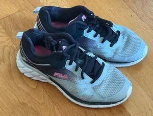 Fila Black Gray Pink Sneaker Size 6 1/2 thumbnail 1