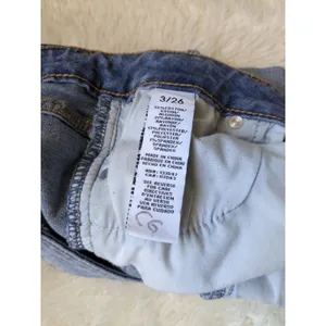 Altar'd State Shorts Womens 3/26 Blue Denim Distressed Pockets Cuffed Cut Off thumbnail 2