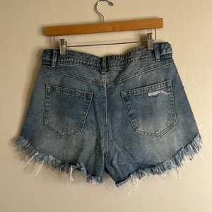 BBJ Los Angeles Women's Blue distressed Denim cutoff Shorts‎ size 11 30 thumbnail 7