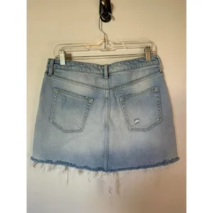 We the Free | Light Wash Distressed Button-Up Denim Mini Skirt Size 30 thumbnail 6