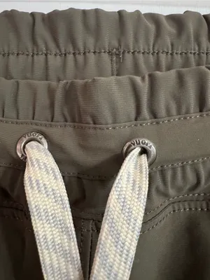 Vuori Miles Olive Drawstring Jogger Pants Size Large thumbnail 6
