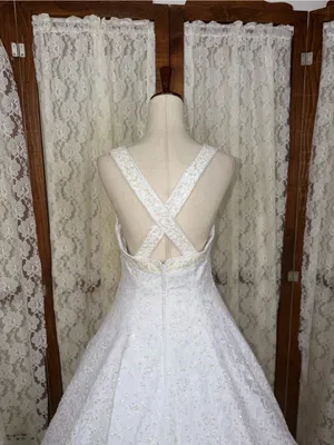 Gorgeous Vintage 90s Sequin and Lace Wedding Gown thumbnail 6