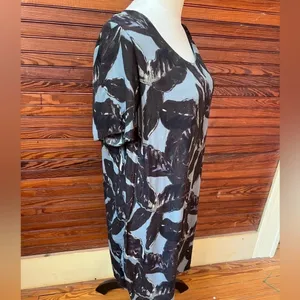 Aritzia Wilfred Free Teigen Shirt Dress Leaf Print Short Sleeve Size M thumbnail 7