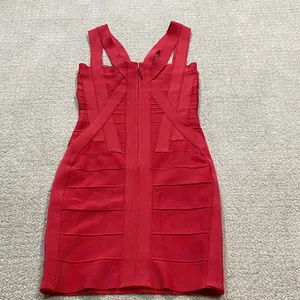 Herve Leger Crimson Strappy Bandage Mini Dress Size S 90% Rayón 9% Nylon thumbnail 15