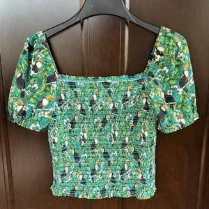 Like New Anthro Dolan Toucan Print Smocked Puff Sleeve Top Size Small thumbnail 4