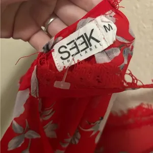 Seek The Label Tank thumbnail 4