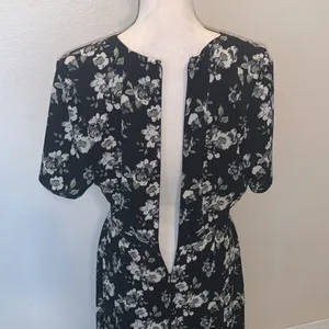 Downeast black grey floral criss cross v-neck maxi dress thumbnail 8