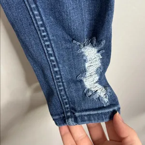 Hollister Ultra High-Rise Advanced Stretch Ripped Skinny Jeggings jeans size 28 thumbnail 6