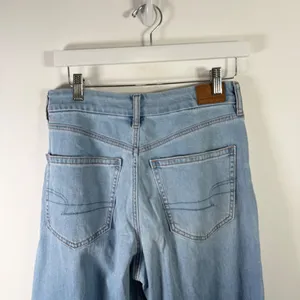 American Eagle Curvy Super High Rise Baggy Wide Leg Jeans Medium Wash Womens 6? thumbnail 7