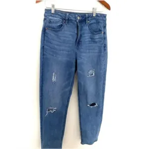 American Eagle Blue Ripped Mom Distressed Jeans Denim Stretchy Sz 6 thumbnail 4