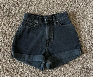 BDG High-Waisted Black Shorts thumbnail 1