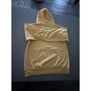 Yellow Walt Disney World Hoodie Pullover‎ Sweatshirt Retro Logo Graphic Size S thumbnail 7