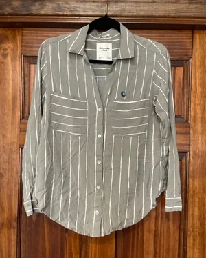 Abercrombie & Fitch boyfriend button-down shirt extra small thumbnail 1