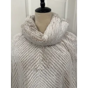 Capote Faux Fur Cape Poncho S/M Cream Plush Turtleneck Cowl Neck Winter thumbnail 2