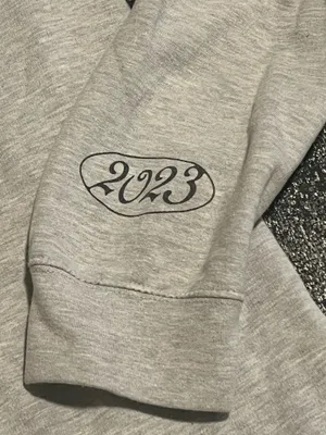 Womens XL official Taylor Swift The Eras Tour Gray Crewneck Sweatshirt thumbnail 6