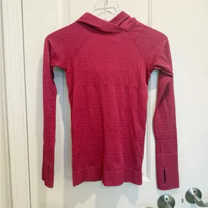 LULULEMON Rest Less Hoodie in Violet‎ Red size 2 thumbnail 2