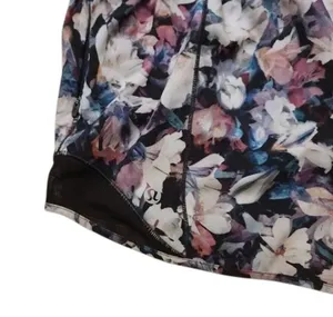 lululemon athletica Hotty Hot Short II *2.5" thumbnail 4