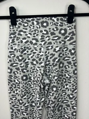 Offline by Aerie Goals 7/8 High Rise Leggings Gray Cheetah Yoga Pilates FLAW Sm thumbnail 7