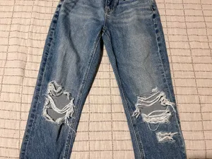 American Eagle Mom Jeans thumbnail 3