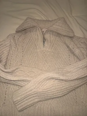 Cozy sweater thumbnail 4