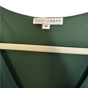 💚 Baltic Born Green Satin Flutter‎ Sleeve Wrap Maxi Dress M 💚 thumbnail 5