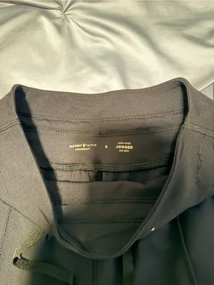 Old Navy Black High-Rise Active Jogger Pants thumbnail 2