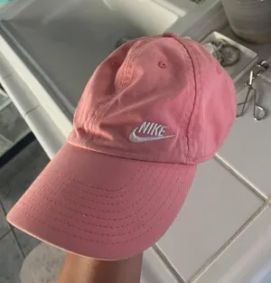 Nike Hat thumbnail 1