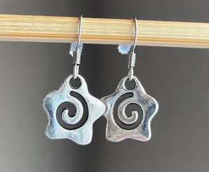 Handmade funky grunge y2k swirl star earrings 🌙 thumbnail 1