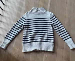 J.Crew Sweater thumbnail 1