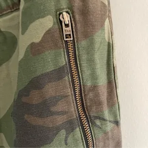 Aritzia Women’s tna new camo Alix pant size small thumbnail 5