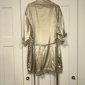 Birdy Grey‎ Claudine Lace Robe Shiny Satin Neutral Champagne Size XL/XXL thumbnail 6