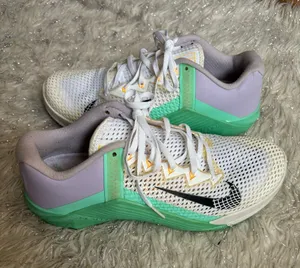 Nike Metcon Women’s White, Green And Lavender Trainers Size 10.5US thumbnail 1