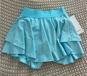 Lululemon skirt thumbnail 1