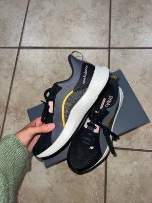 New balance tennis shoe thumbnail 4