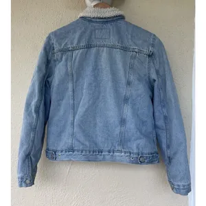 Levi's Signature Gold Sherpa Trucker Jacket Chore Barn Size XL Blue Denim thumbnail 3