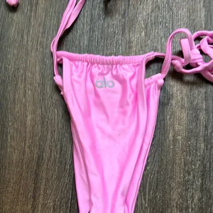 Alo x Frankie's Bikinis 90s Pink Bikini Bottom thumbnail 3