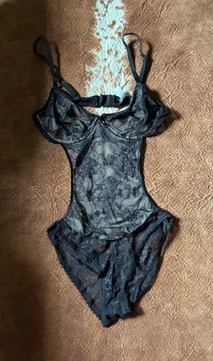 Red Saks Fifth Ave Fredrick's of Hollywood lingerie bodysuit size medium So Pretty! thumbnail 1