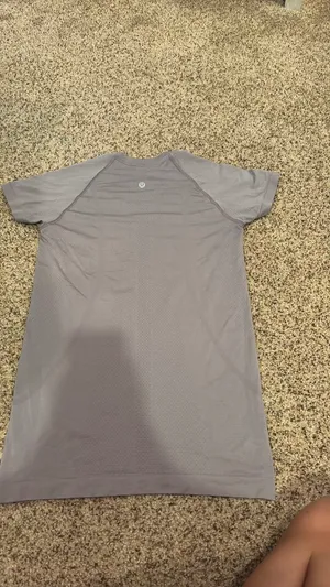 Lululemon shirt thumbnail 3