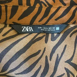 L Zara Women's Brown Tiger/Animal Print Stripes Button-Up Shirt Top Satin thumbnail 3