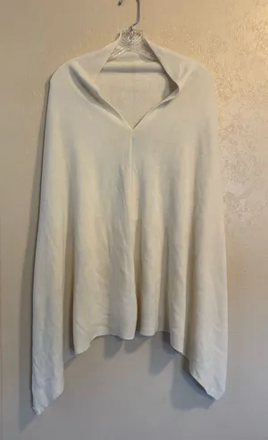 NWT Coco + Carmen women’s Lightweight Poncho OS thumbnail 1