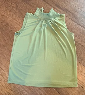 Ann Taylor Mock Neck Green Sleeveless Top Size Medium C4-006 thumbnail 1
