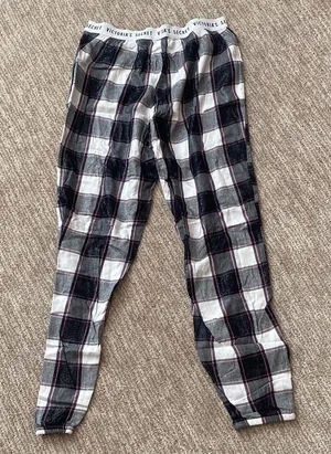 Victoria's Secret Plaid Pajama Pants thumbnail 1