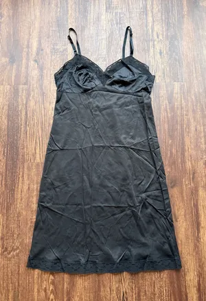 Vintage Women’s Vanity Fair Black Lace-Trim Light Full Slip Dress - Size 34 thumbnail 1
