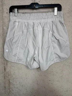 Lululemon Tracker Low-Rise Lined Short 4" thumbnail 2