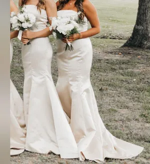 Hebeos Strapless Champagne Dress with Train thumbnail 2