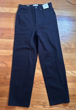 Universal Threads Women's Classic high rise Black Straight Leg Pants thumbnail 1
