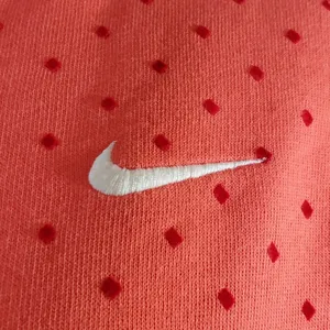 Nike Coral Polka Dot Long Sleeve Hoodie Medium thumbnail 7